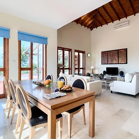 3 Bedroom Lefkara With Private Infinity Pool, Aphrodite Hills