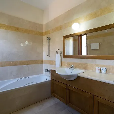 3 Bedroom Lefkara With Private Infinity Pool, Aphrodite Hills Villa