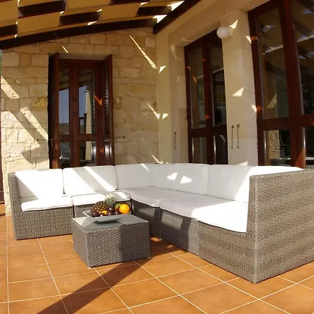 Βίλα 3 Bedroom Lefkara With Private Infinity Pool, Aphrodite Hills *