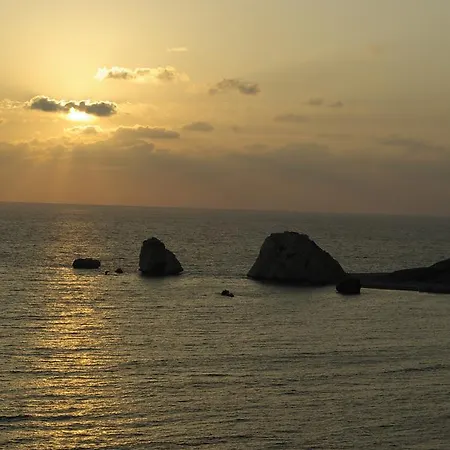 3 Bedroom Lefkara With Private Infinity Pool, Aphrodite Hills