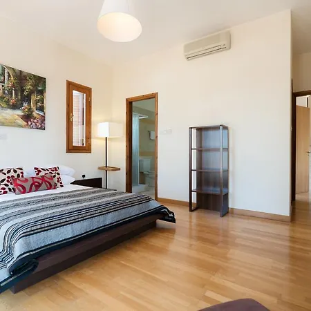 3 Bedroom Lefkara With Private Infinity Pool, Aphrodite Hills *