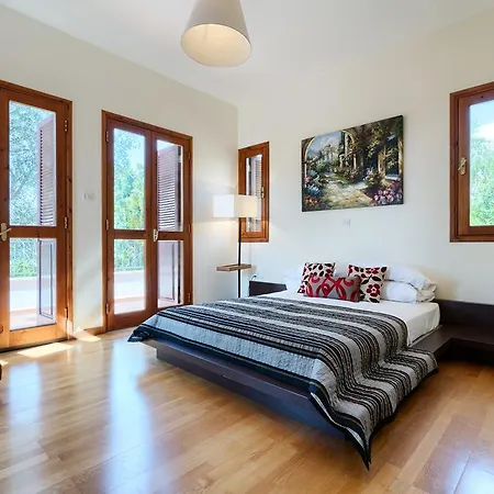 3 Bedroom Lefkara With Private Infinity Pool, Aphrodite Hills * Kouklia