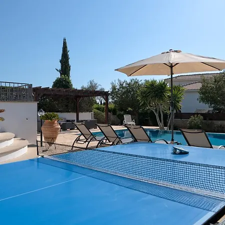 Villa 3 Bedroom Lefkara With Private Infinity Pool, Aphrodite Hills