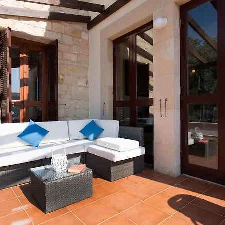 3 Bedroom Lefkara With Private Infinity Pool, Aphrodite Hills