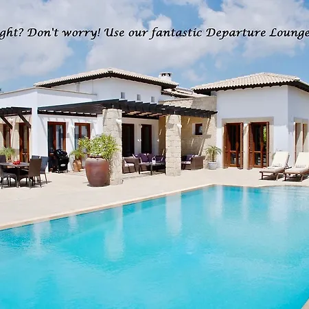 3 Bedroom Lefkara With Private Infinity Pool, Aphrodite Hills